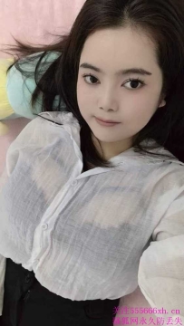 珠村性感白皙大胸妹-小默