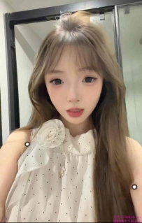 棠东07年新人嫩妹-依依
