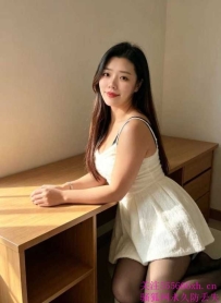 融创性感丰满美女-红豆